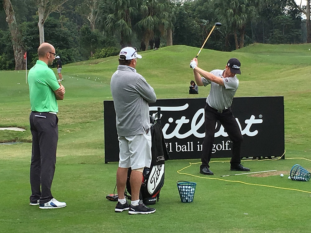 Andrew Dodt with Titleist Fitting Technician Liam...